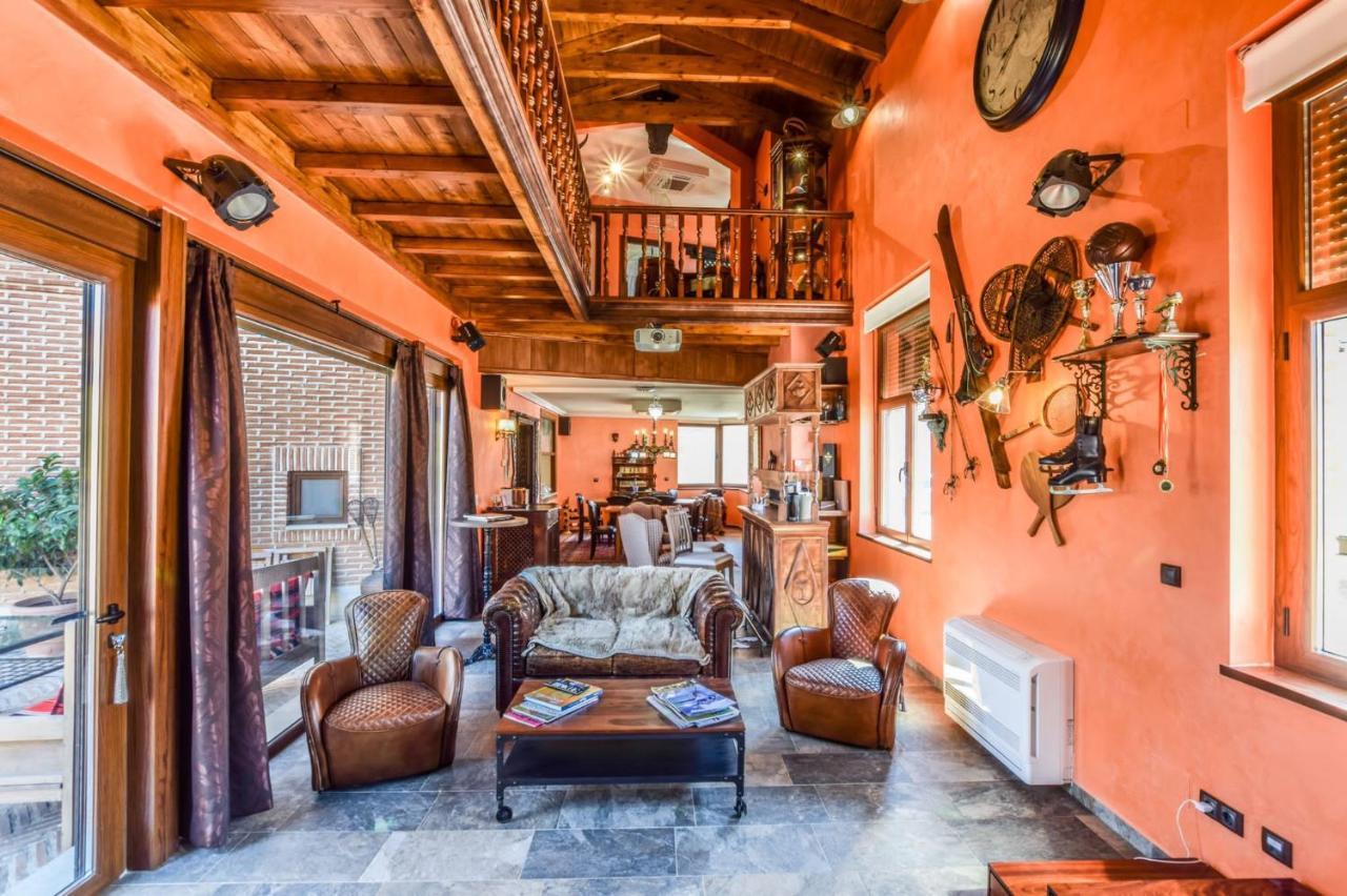 Casa Del Trotamundos Guest House Villamayor de Campos Luaran gambar