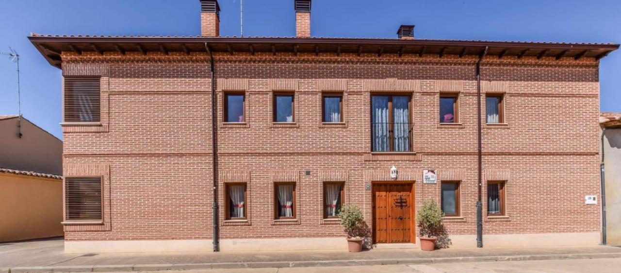 Casa Del Trotamundos Guest House Villamayor de Campos Luaran gambar